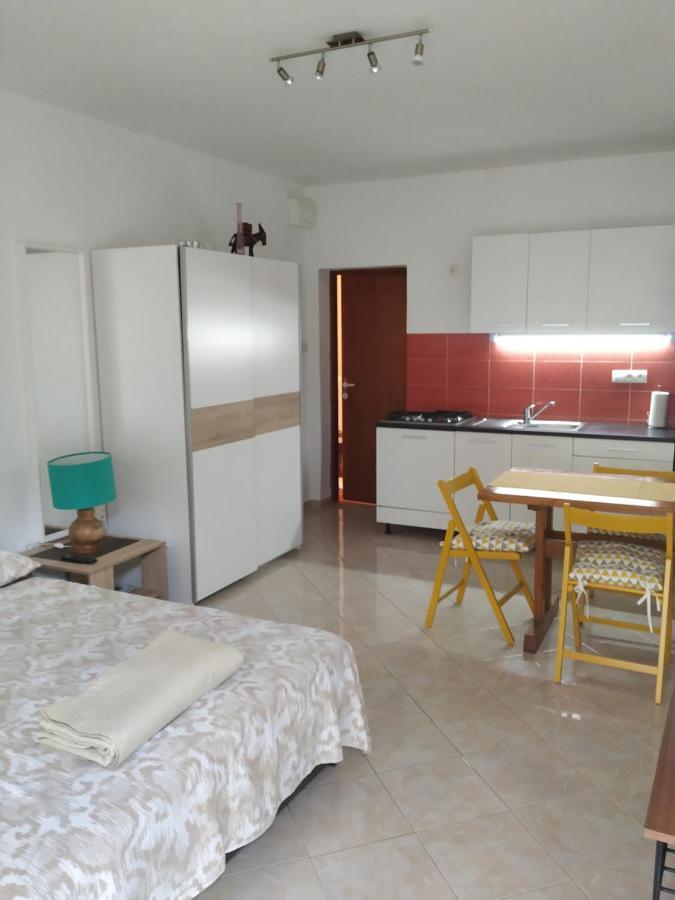 Studio Apartman Violeta II - 50M From The Beach Трогир Екстериор снимка