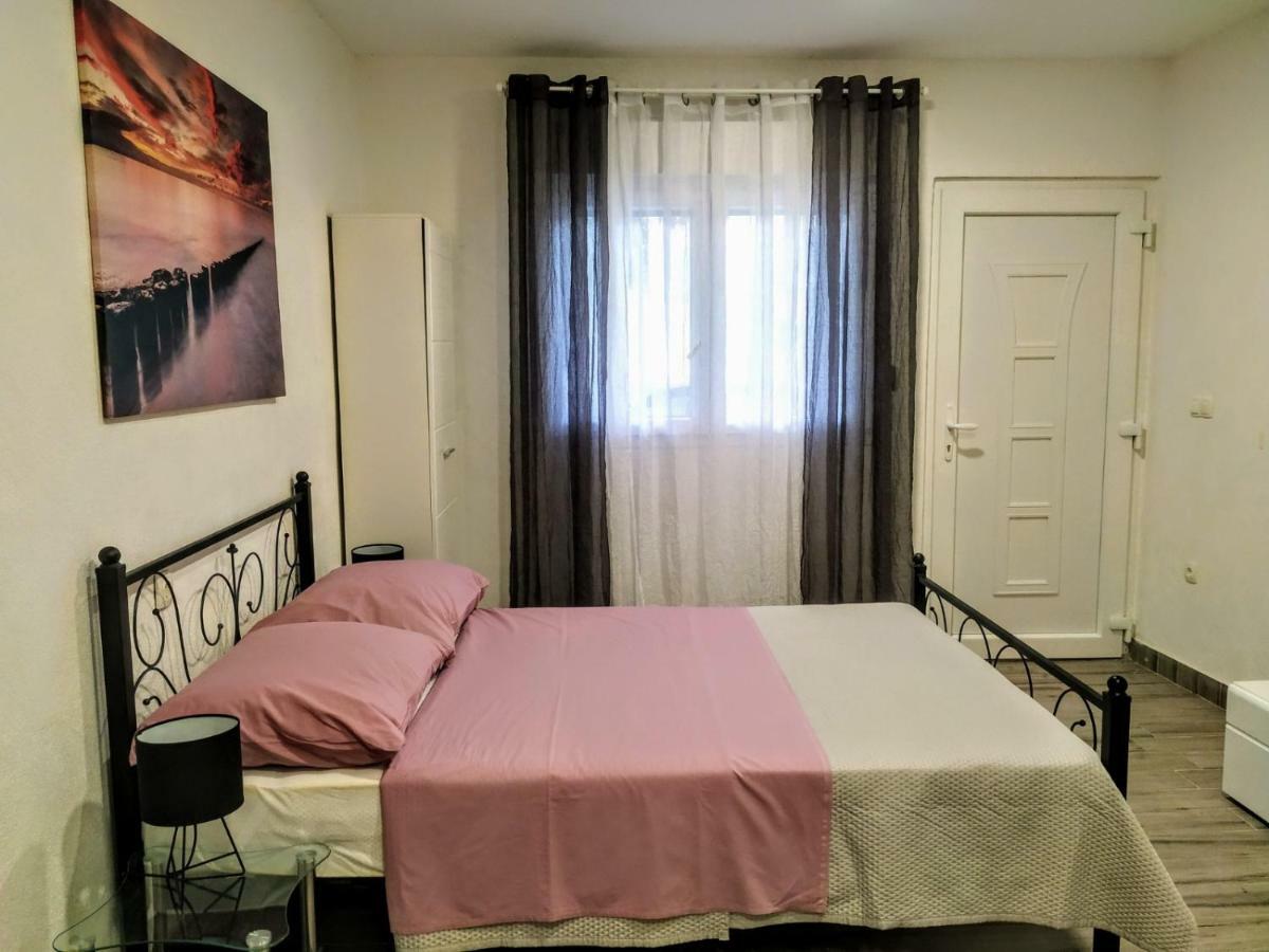 Studio Apartman Violeta II - 50M From The Beach Трогир Екстериор снимка