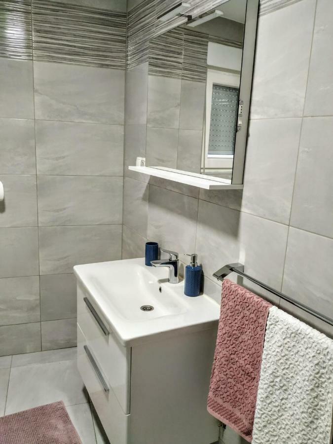Studio Apartman Violeta II - 50M From The Beach Трогир Екстериор снимка